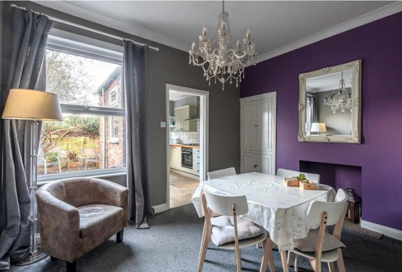 Entire 2-Bedroom House With Garden York Eksteriør bilde